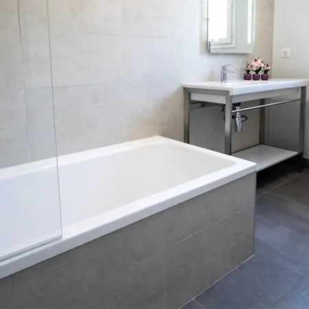 Сasa de vacaciones L'ile-rousse Sleeps 2 Pool Air Con Wifi LʼÎle-Rousse
